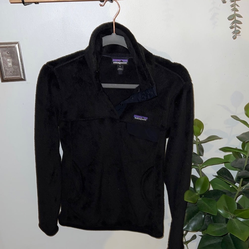 Patagonia Black Quarter Zip Sweatshirt- Size Small